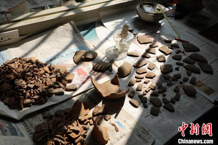 [组图]穿越千年 古老文物在他们手中被“复活” 第 2 张