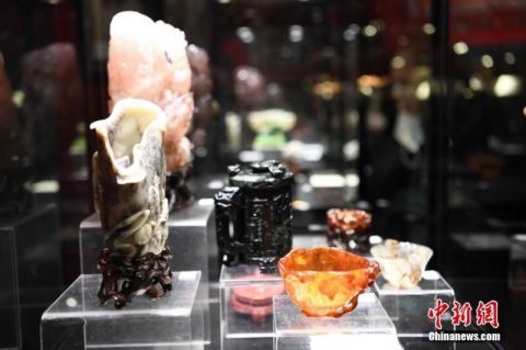 [图文]一批中国清代艺术品在巴黎德鲁奥拍卖行展出 第 2 张