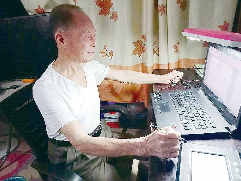 “90多岁了，割舍不下采茶戏和观众”