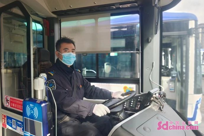 济南公交K66路驾驶员张国峰：坚守，也是一种幸福 第 1 张